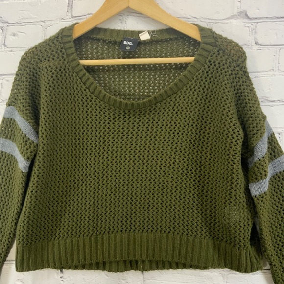 BDG Urban Outfitters Cropped Y2K Sweater Womens Sz XS Olive Green Oversized - Picture 2 of 9